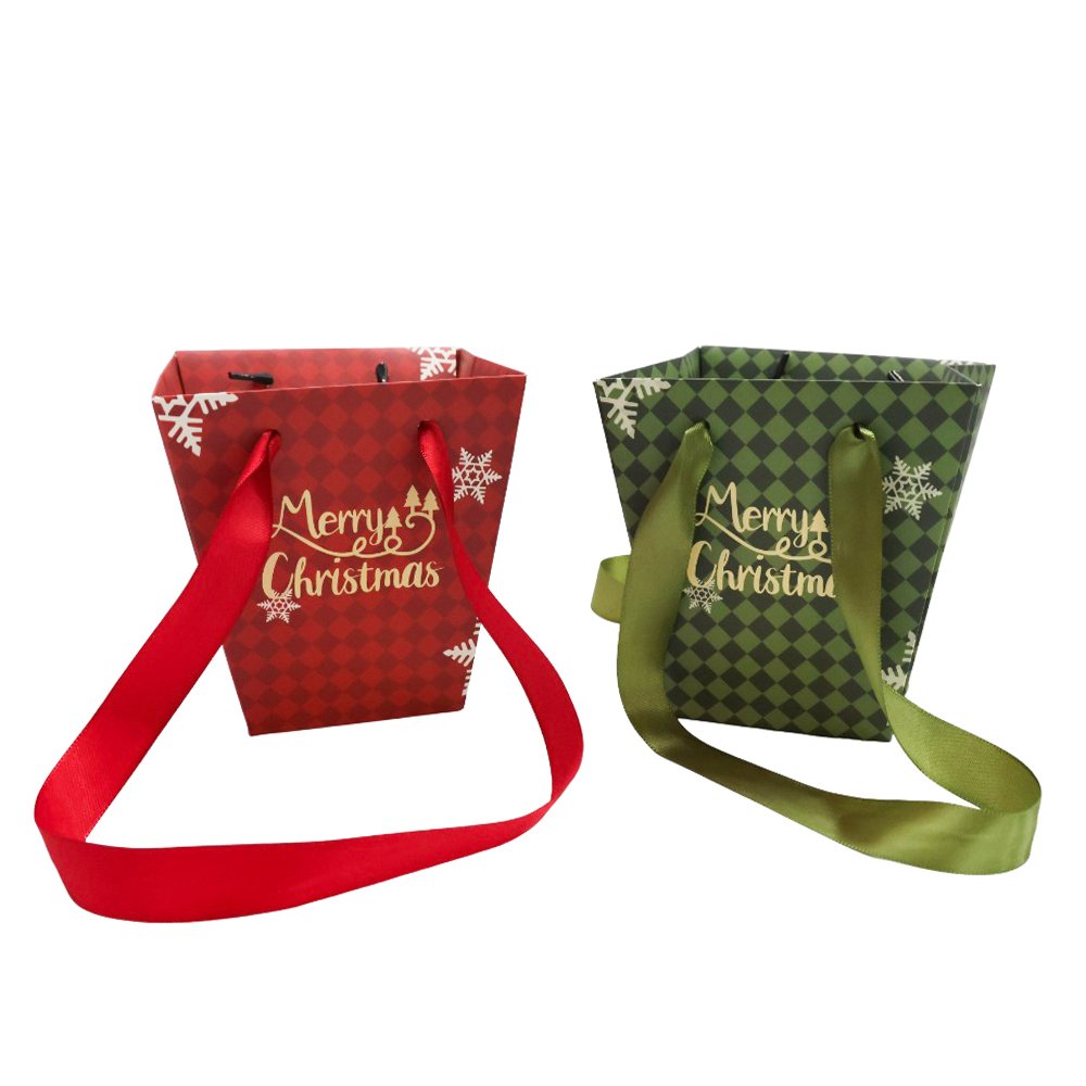 Christmas Checkered Waterproof Cardboard Flower Bag with Satin Ribbon Handles - Image 5